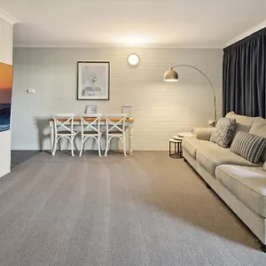549 Hotel
